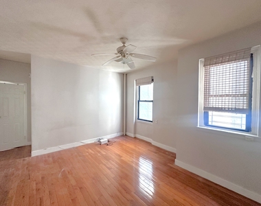 21-48 35th Street - Photo Thumbnail 4
