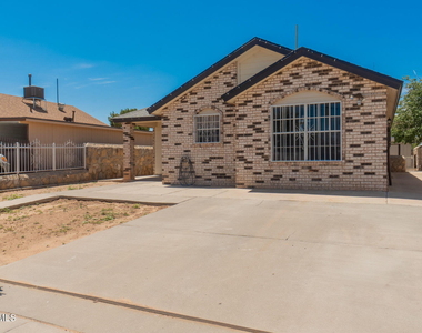 11924 Kings Guard Drive - Photo Thumbnail 4