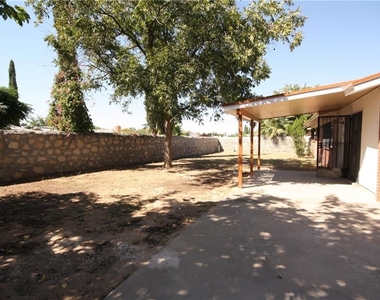 10804 Gloster Court - Photo Thumbnail 18