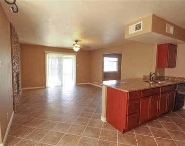 10804 Gloster Court - Photo Thumbnail 5
