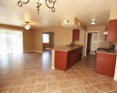 10804 Gloster Court - Photo Thumbnail 4