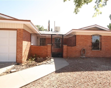 10804 Gloster Court - Photo Thumbnail 1