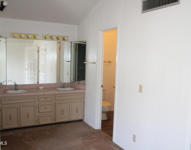 3000 Park North Drive - Photo Thumbnail 21
