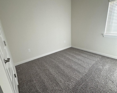 51057 Sand Verbena Avenue - Photo Thumbnail 14