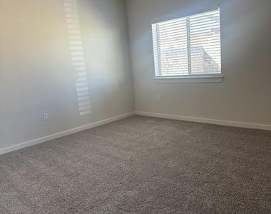 51057 Sand Verbena Avenue - Photo Thumbnail 10