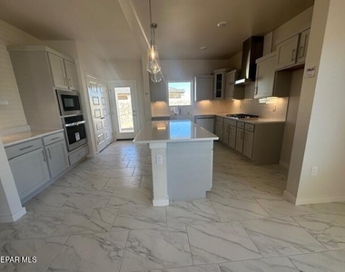 51057 Sand Verbena Avenue - Photo Thumbnail 4