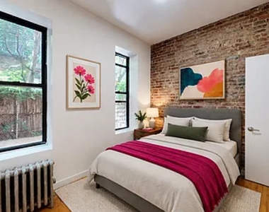 312 East 91st Street - Photo Thumbnail 2
