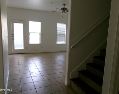 4704 Pistolero Lane - Photo Thumbnail 2