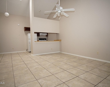 1376 Trudy Elaine Drive - Photo Thumbnail 2