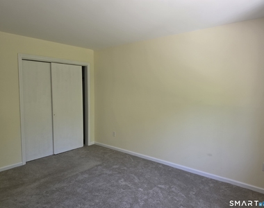 25 Lisa Court - Photo Thumbnail 6