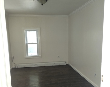 30 Hawkins Street - Photo Thumbnail 7