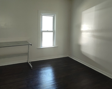 30 Hawkins Street - Photo Thumbnail 6