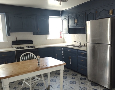 30 Hawkins Street - Photo Thumbnail 1