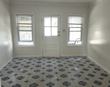 30 Hawkins Street - Photo Thumbnail 2