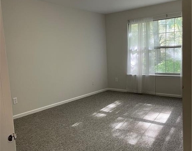 16 Hawley Glen - Photo Thumbnail 13