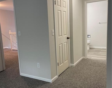16 Hawley Glen - Photo Thumbnail 14