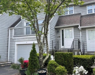 16 Hawley Glen - Photo Thumbnail 1