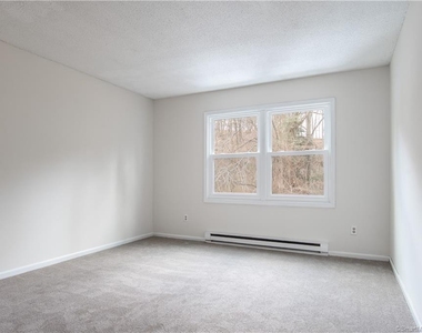 22 Maple Avenue - Photo Thumbnail 9