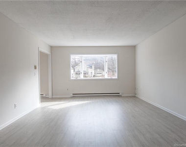 22 Maple Avenue - Photo Thumbnail 2