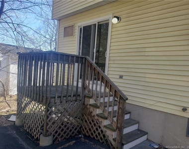 22 Maple Avenue - Photo Thumbnail 18