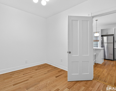 52 Edwards Street - Photo Thumbnail 10