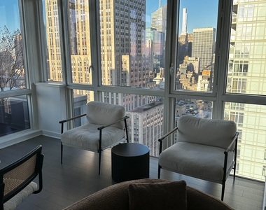 5th Avenue & E 32nd Street  - Photo Thumbnail 9