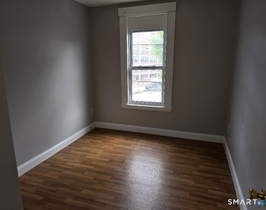 5 Hill Street - Photo Thumbnail 5