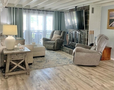54 Hartford Avenue - Photo Thumbnail 5