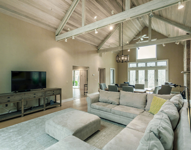 8 River Bend Lane - Photo Thumbnail 1
