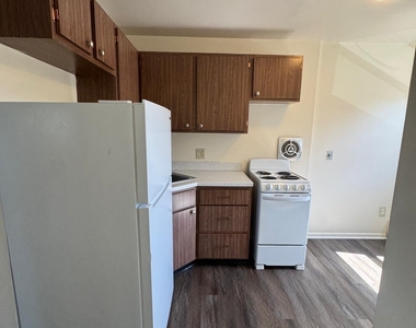 70 Mckinley Avenue - Photo Thumbnail 1