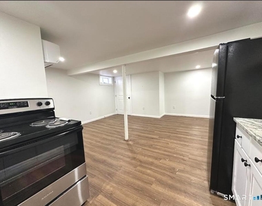 32 Quarry Street - Photo Thumbnail 7