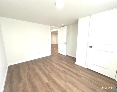 32 Quarry Street - Photo Thumbnail 9