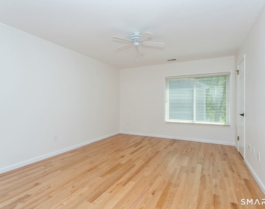 33 Strathmore Lane - Photo Thumbnail 27
