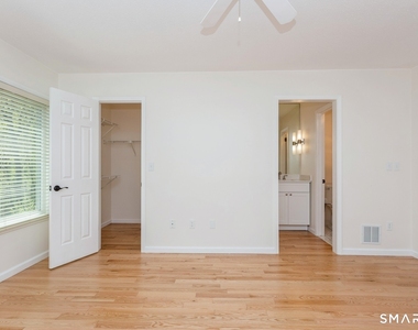 33 Strathmore Lane - Photo Thumbnail 21