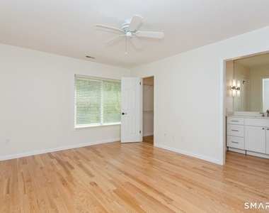 33 Strathmore Lane - Photo Thumbnail 22