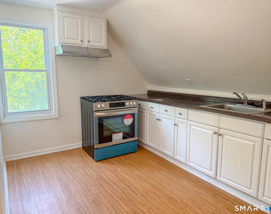 1004 Hancock Avenue - Photo Thumbnail 6