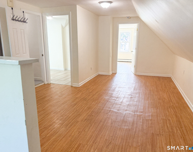 1004 Hancock Avenue - Photo Thumbnail 7