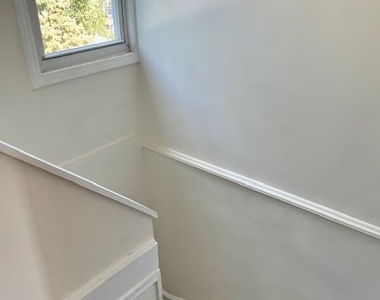 1004 Hancock Avenue - Photo Thumbnail 12