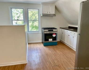 1004 Hancock Avenue - Photo Thumbnail 5