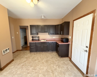 1662 Fairfield Avenue - Photo Thumbnail 2