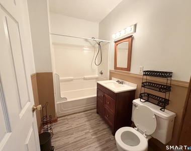 1662 Fairfield Avenue - Photo Thumbnail 8