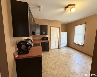 1662 Fairfield Avenue - Photo Thumbnail 3