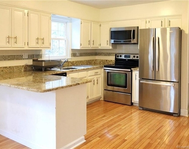16 Dawn Lane - Photo Thumbnail 4