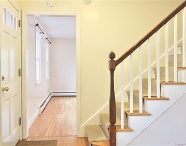 16 Dawn Lane - Photo Thumbnail 2