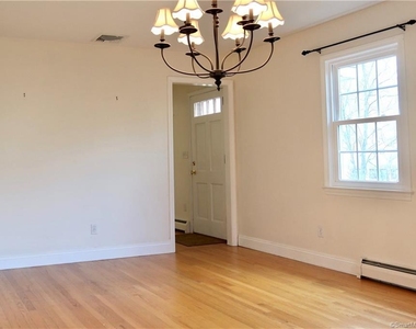 16 Dawn Lane - Photo Thumbnail 7