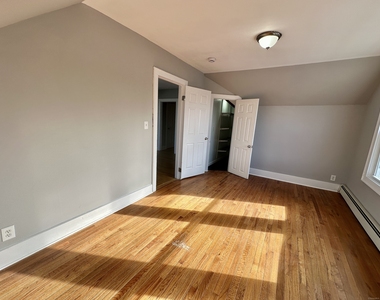 2683 Fairfield Avenue - Photo Thumbnail 10