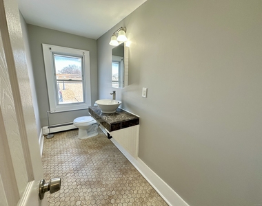2683 Fairfield Avenue - Photo Thumbnail 2