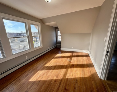 2683 Fairfield Avenue - Photo Thumbnail 9