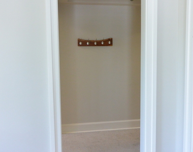 83 South Avenue - Photo Thumbnail 14