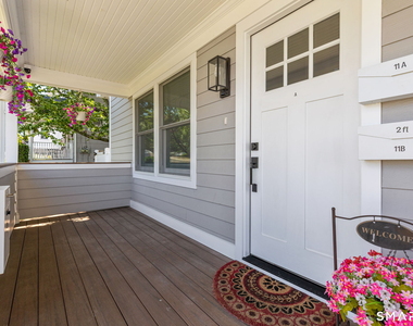 11 Quintard Avenue - Photo Thumbnail 2